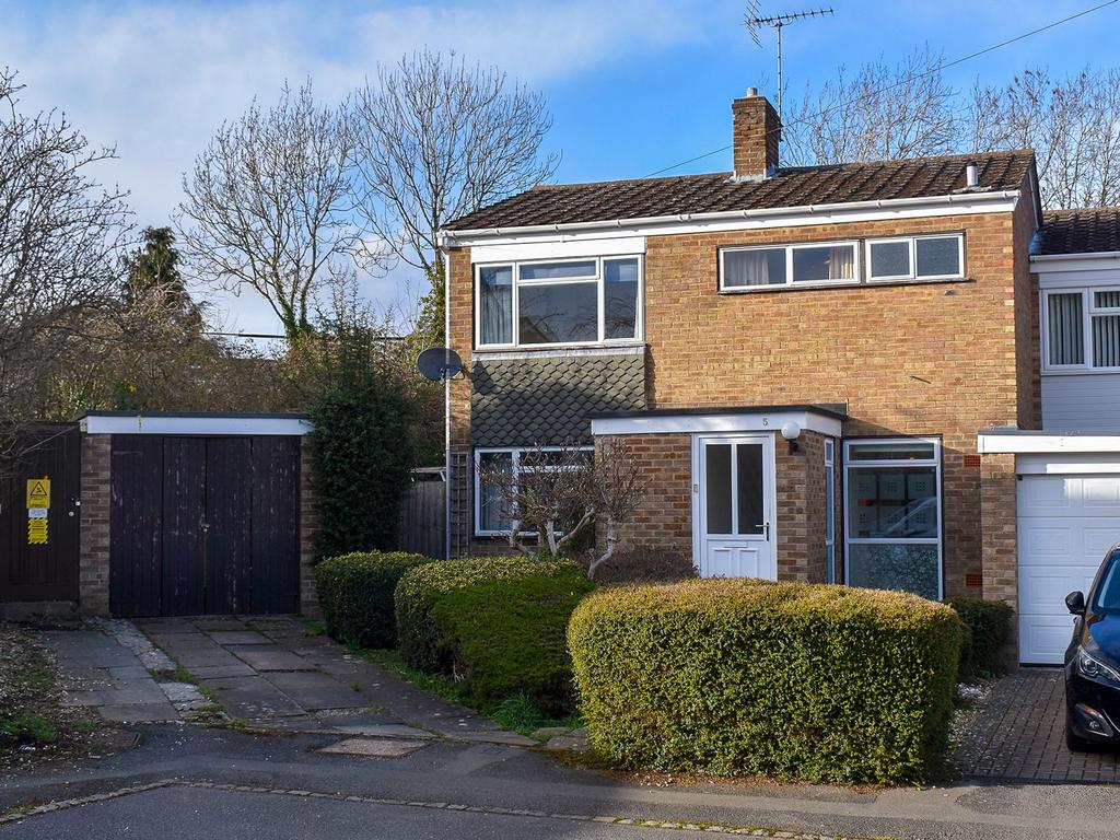 5 Newbolt Close