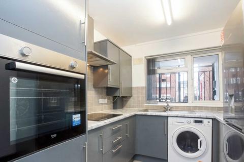 undefined, Oulton Close, Clapton