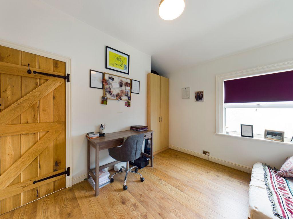 Bedroom 2 (Double)