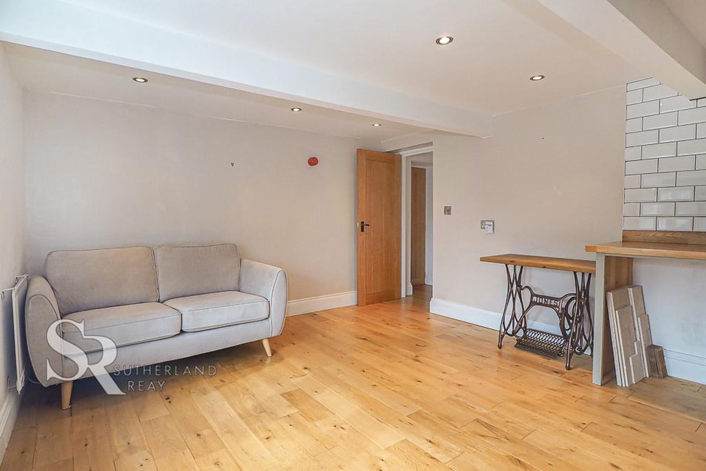 Kitchen &amp; Living Area