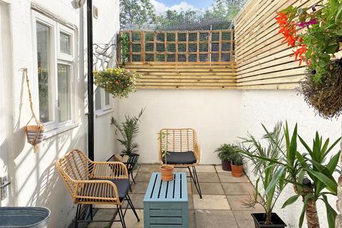 9a Millers Road, Brighton, BN1 5NP