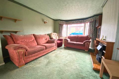 83 Fairway, Northampton, NN2 7JY