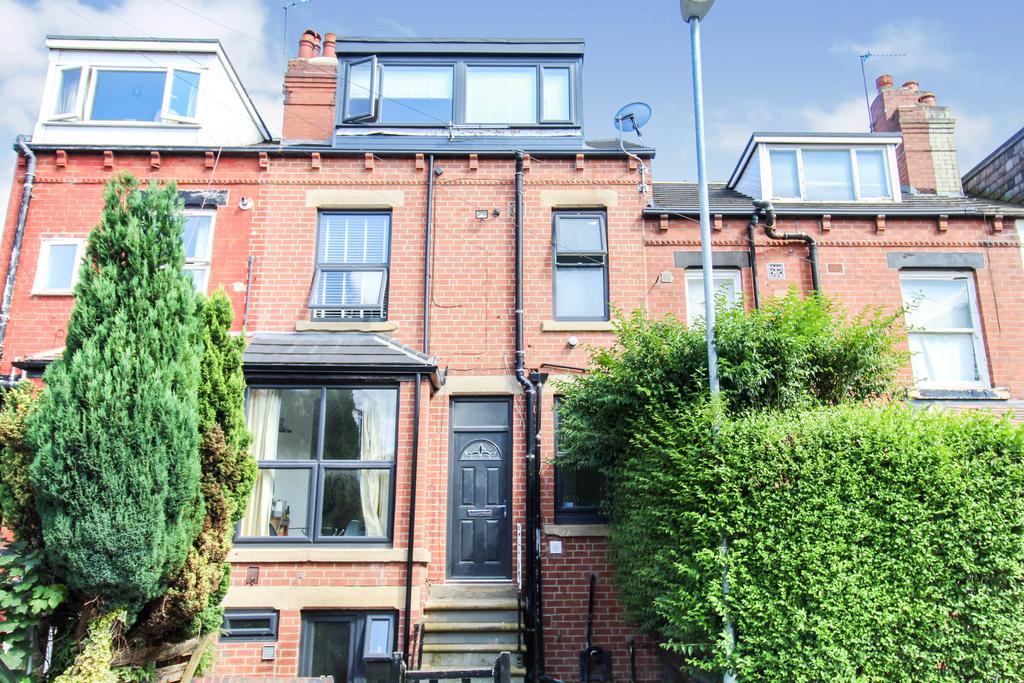 Lumley Road, Burley, LS4 2NH 3 bed terraced house £1,625 pcm (£375 pw)