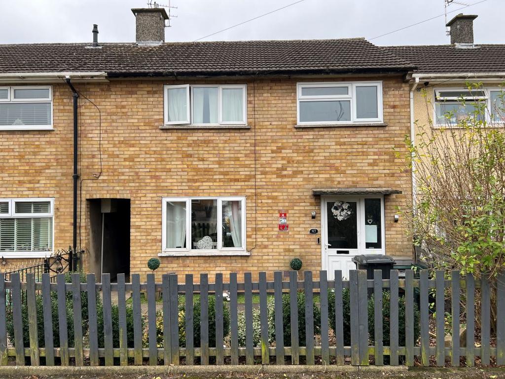 49 Monmouth Drive, Glen Parva... 3 bed townhouse £140,000