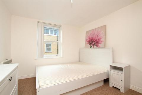 3 bedroom flat for sale, Bingley Court, Canterbury, CT1