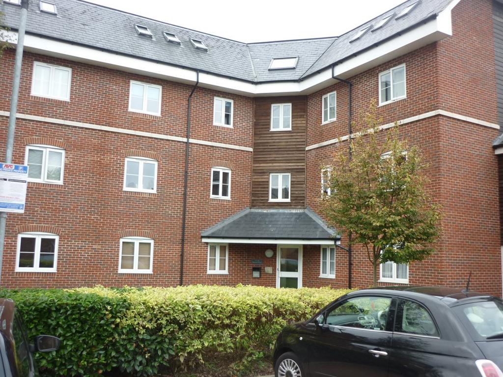 Wharf Way, Hunton Bridge 2 bed apartment £1,250 pcm (£288 pw)
