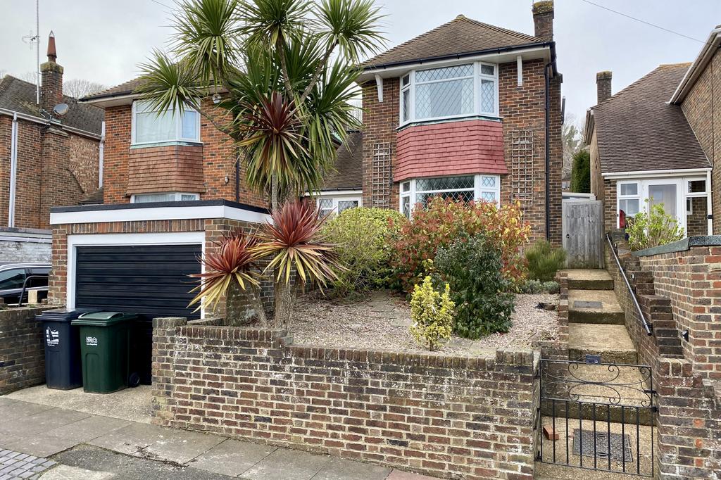 Old Town, Eastbourne, East Sussex, BN20 3 bed detached house £490,000