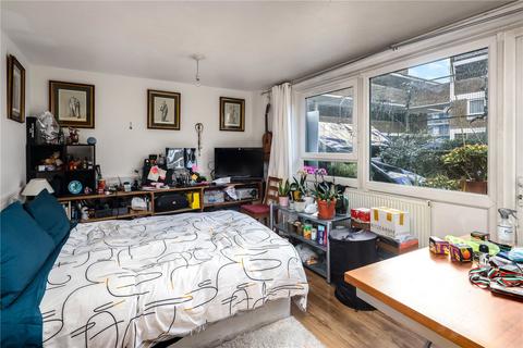 42 Lipton Road, London, E1 0LJ
