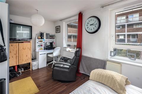 42 Lipton Road, London, E1 0LJ