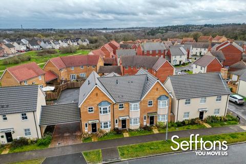 3 bedroom terraced house for sale, Fairway, Queens Hill, Norwich, NR8.