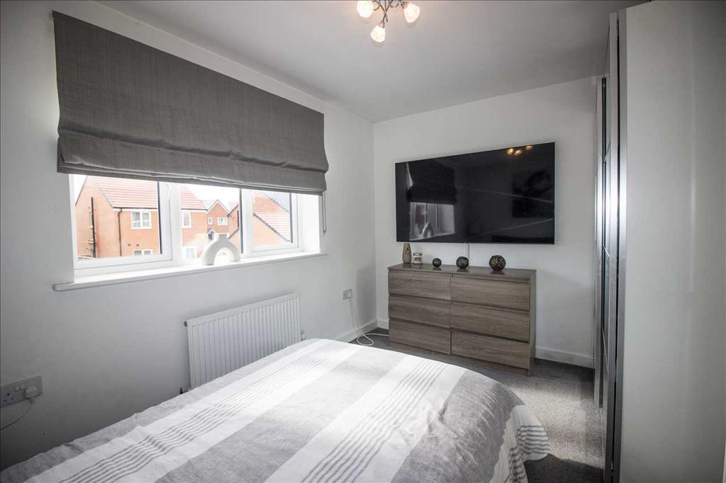 Bedroom ( rear )