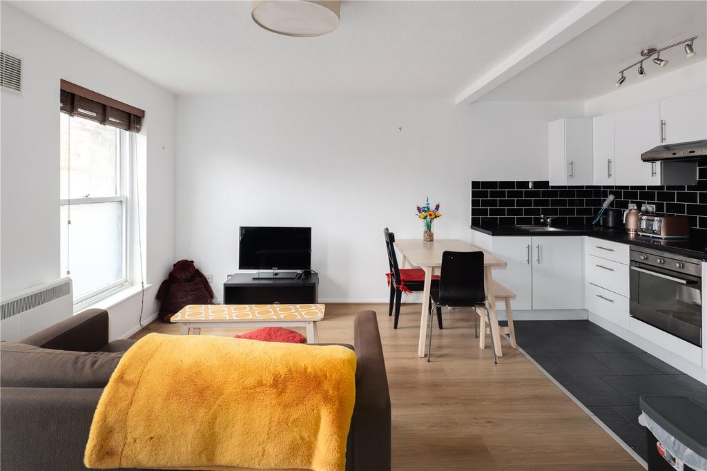 Living Room/Kitchen