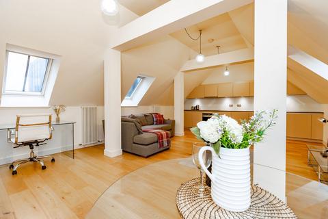 1 bedroom flat for sale - 37 Flat 12 Simpson Loan, Quartermile, EH3