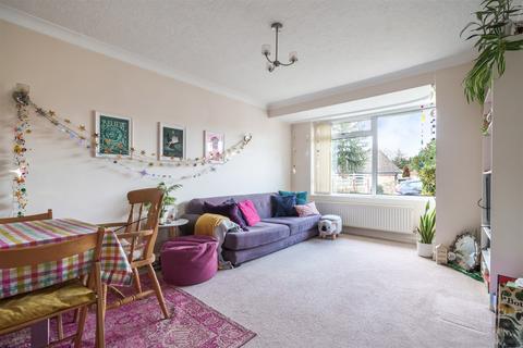 5 Beech Grove, Midhurst, GU29 9JA