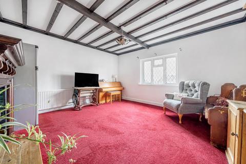16 Upper Road, Denham, Uxbridge, UB9 5EJ