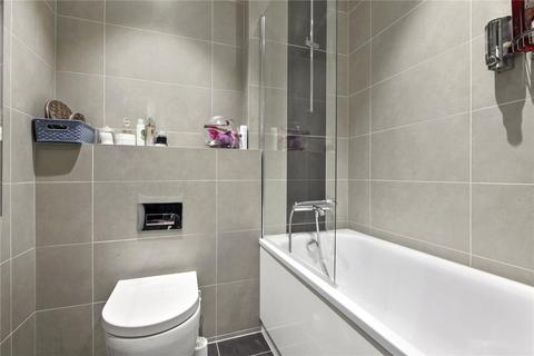 2 bedroom apartment for sale - Constabulary Close, West Drayton, UB7