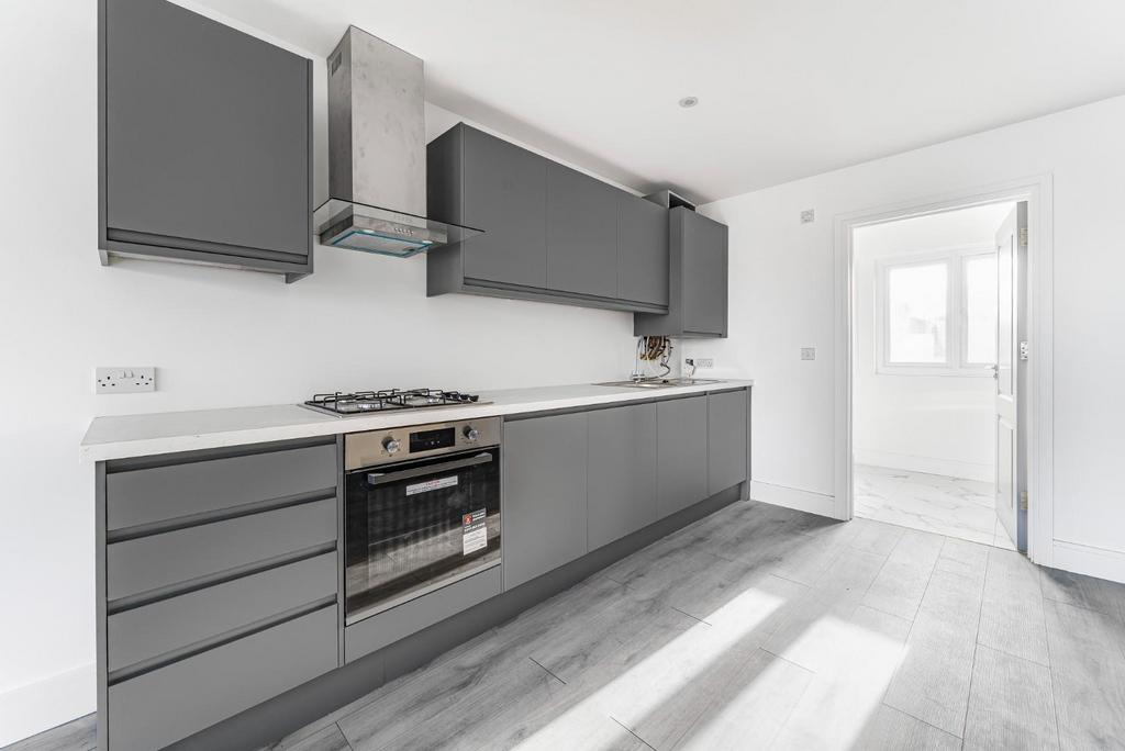 Kitchen 1.jpg