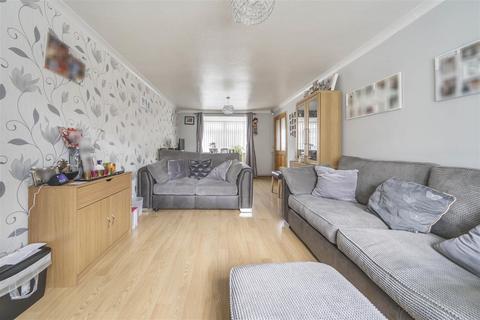 87 Coleridge Way, West Drayton, UB7 9HS