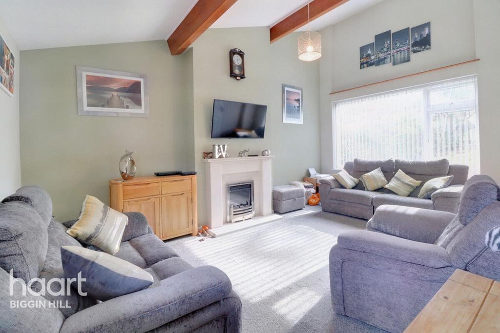 St Marys Green, Biggin Hill 4 bed terraced house £425,000