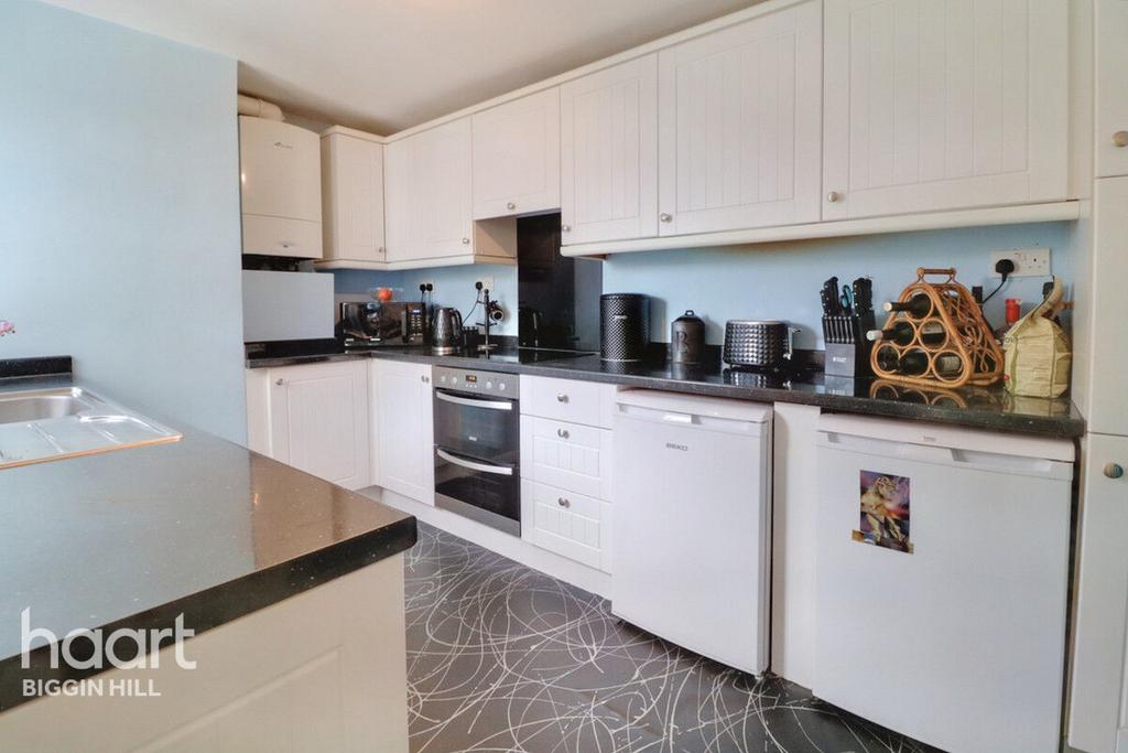 St Marys Green, Biggin Hill 4 bed terraced house £425,000
