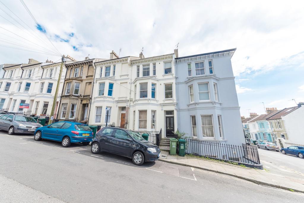 Ditchling Rise, Brighton, East... 1 bed flat £1,200 pcm (£277 pw)