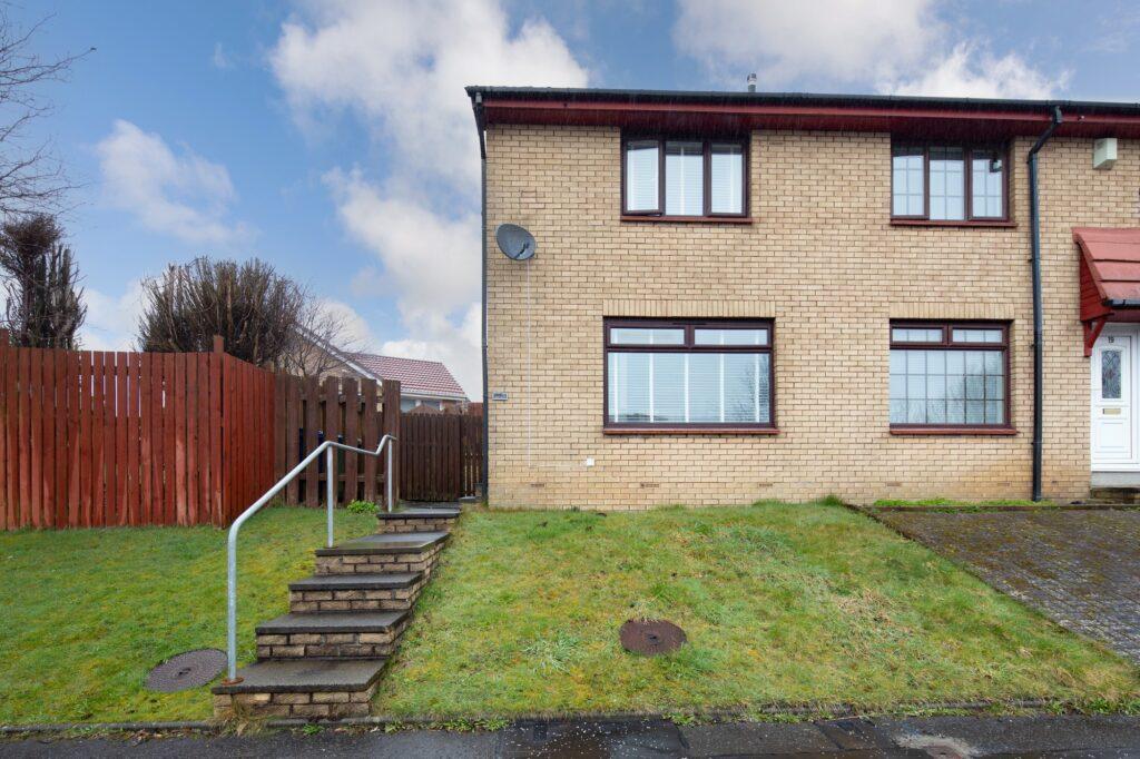 Gamrie Gardens, Crookston 2 bed end of terrace house for sale £155,000