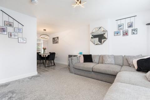 17 Gamrie Gardens, Glasgow, G53 7PH