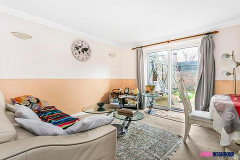 3 bedroom end of terrace house to rent, Langport Court, Ambleside Avenue, Walton-on-Thames, KT12