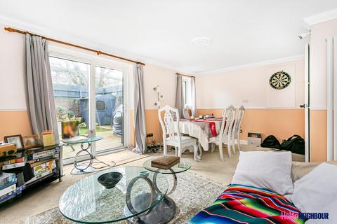 3 bedroom end of terrace house to rent, Langport Court, Ambleside Avenue, Walton-on-Thames, KT12