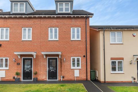 3 bedroom semi-detached house for sale - Willow Mews, Castleford, West Yorkshire