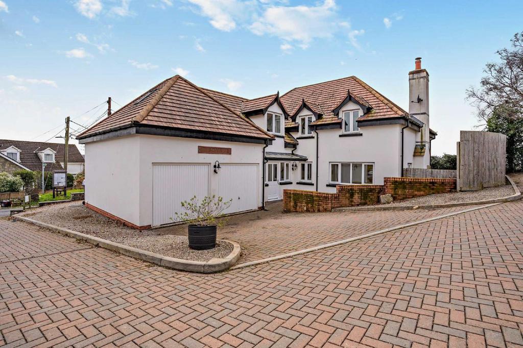 Caerleon Road, Llanfrechfa 4 bed detached house £1,650 pcm (£381 pw)