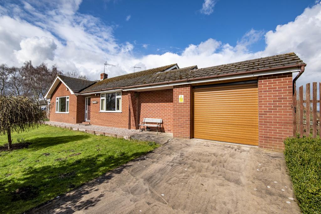 3 Canal Side, Whixall SY13 3 bed detached bungalow for sale £465,000