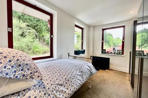 2 bedroom apartment for sale, Boundary Road, Loudwater HP10