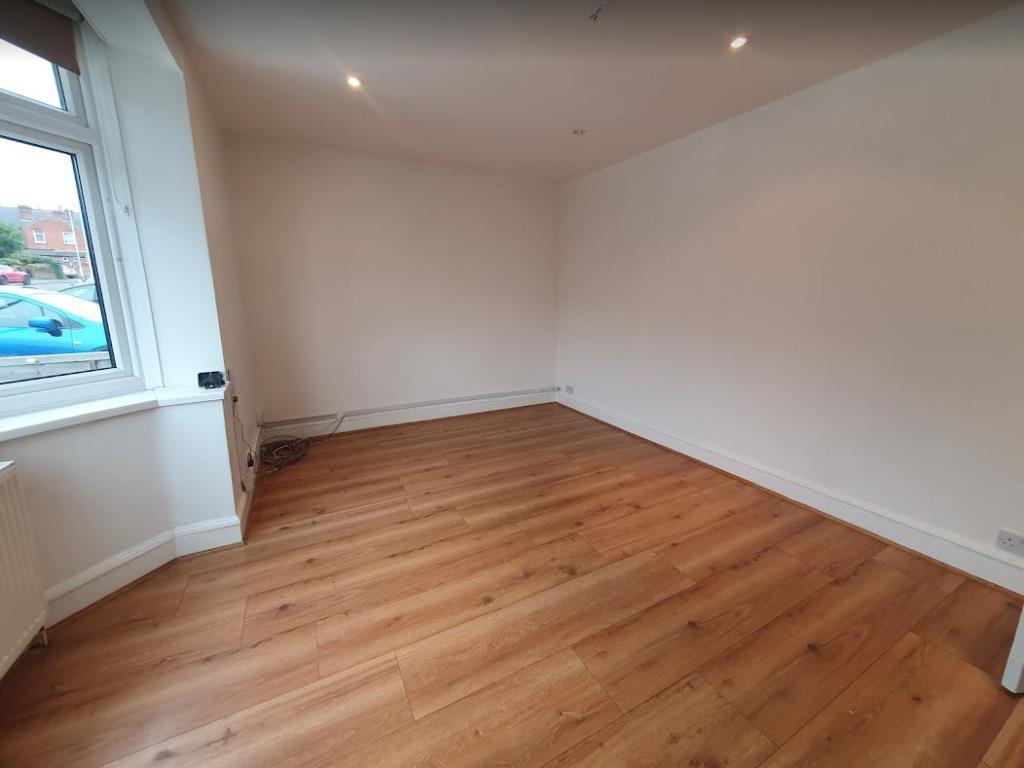 Grovelands Road, Reading, RG30 3 bed semidetached house £2,000 pcm