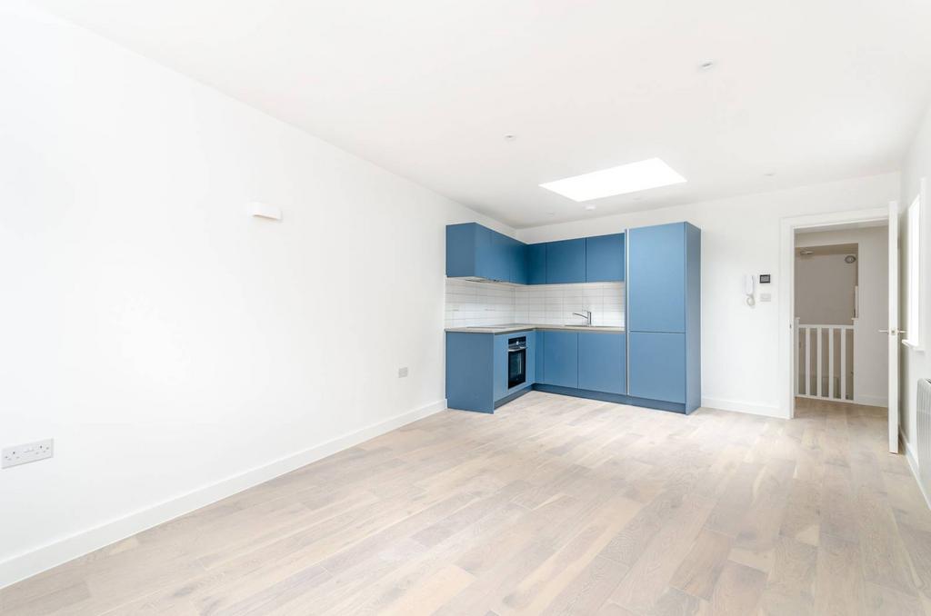 Lee Road, Blackheath, London, SE3 Studio £1,350 pcm (£312 pw)