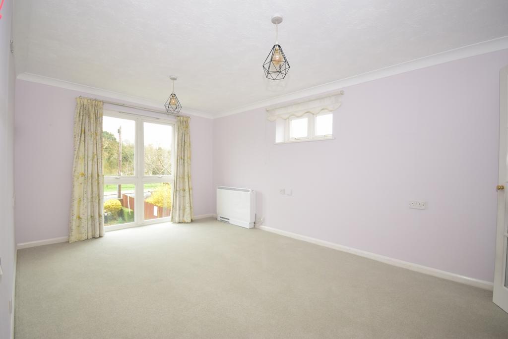 London Road Patcham BN1 1 bed apartment to rent £1,200 pcm (£277 pw)