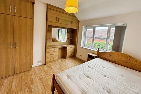 4 bedroom semi-detached house to rent, Morningside Drive, Didsbury, M20