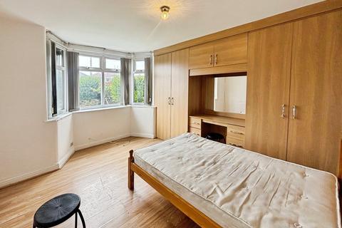 4 bedroom semi-detached house to rent, Morningside Drive, Didsbury, M20