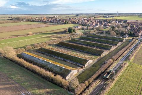 3 bedroom bungalow for sale - Foston Lane Poultry Farm, North Frodingham, Driffield, East Yorkshire, YO25