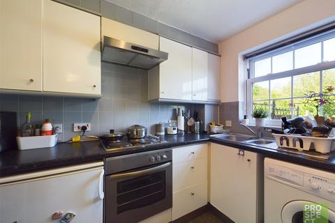 1 bedroom maisonette to rent, Alyson Court, North Town Road, Maidenhead, Berkshire, SL6