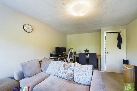 1 bedroom maisonette to rent, Alyson Court, North Town Road, Maidenhead, Berkshire, SL6