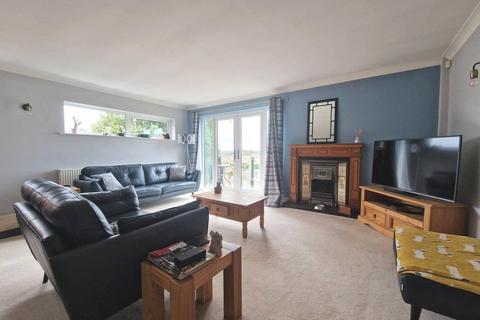 4 bedroom detached house for sale - Beechmere Rise, Rugeley, WS15 2XR