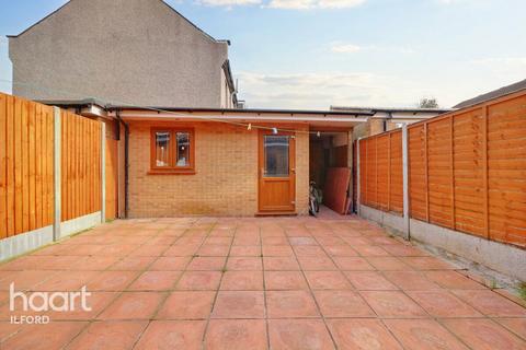 4 bedroom terraced house for sale - Tanner Street, Barking