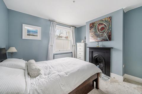 4 George Street, London, W7 3TA