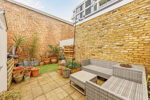 4 George Street, London, W7 3TA