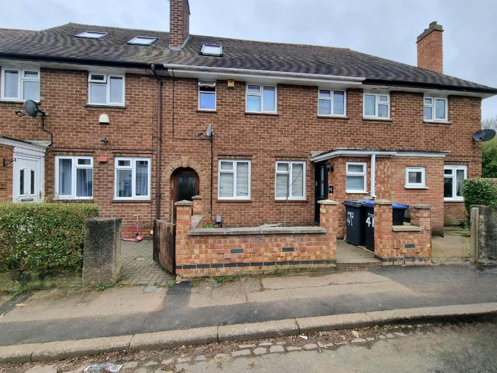 Cambria Crescent, Abington, Northampton NN3 2SX 3 bed terraced house