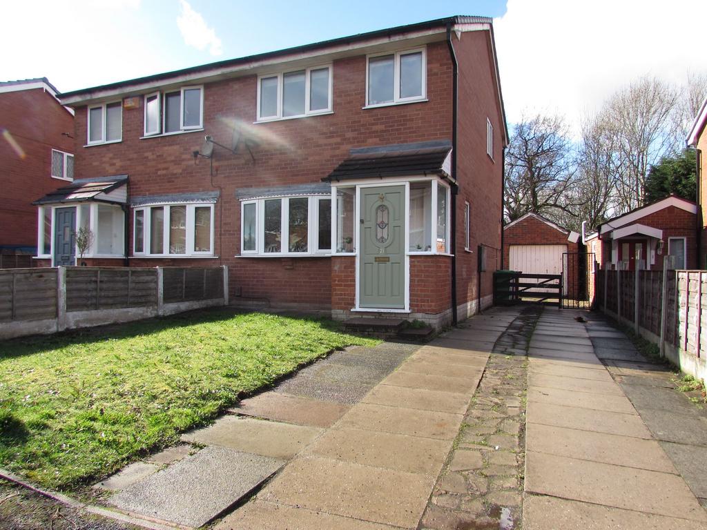 Capenhurst Close, Newall Green, Close To Hospital, Manchester, M23 3