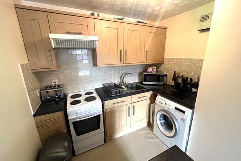 1 bedroom flat to rent, Beaufort Close, Higham Station Avenue, Chingford, E4