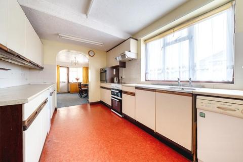 39 Pack Lane, Basingstoke, RG22 5HE