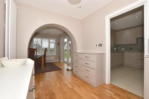 3 bedroom detached house for sale - Priestfields, Rochester, Kent